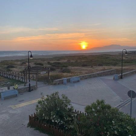 Apartamento A Pie De Playa Tarifa Bagian luar foto